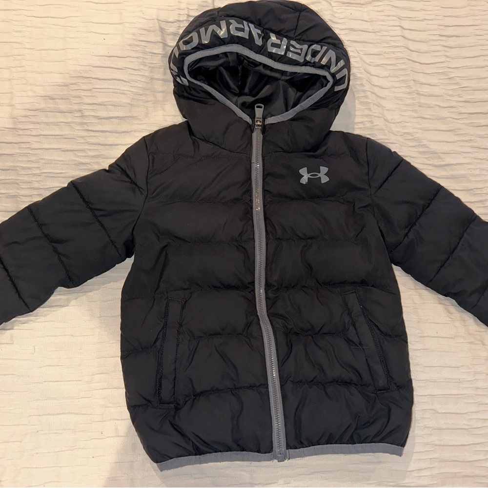 Under Armour Black Puffer Jacket Size 4